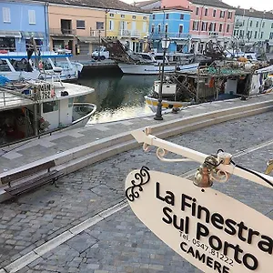La Finestra Sul Porto Guest house