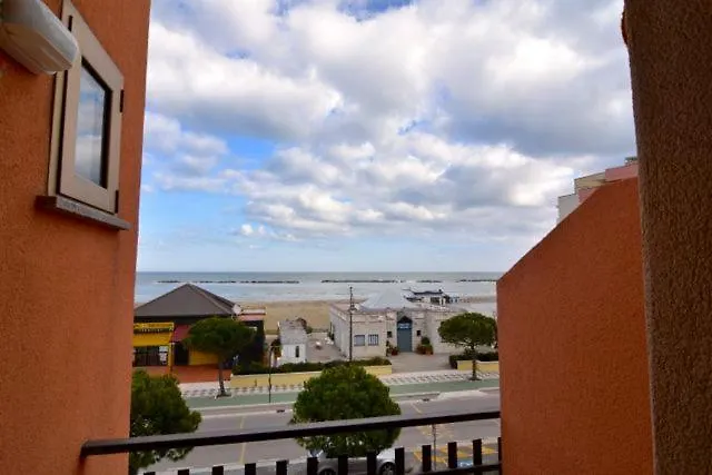 Strand Lungomare Apartment Cesenatico